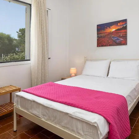 Σπίτι διακοπών Lilian Just Steps From The Μηνιά